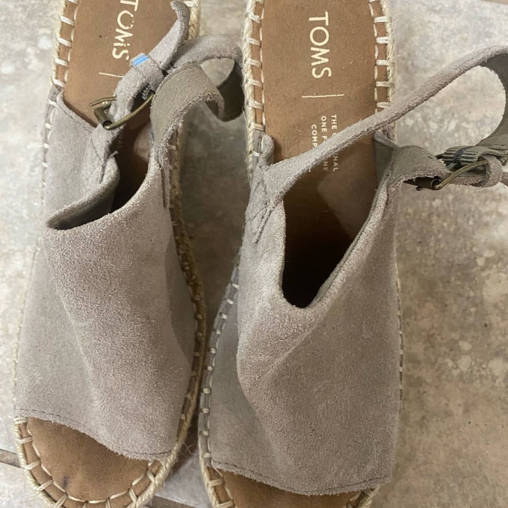 Toms 8.5 Wedges